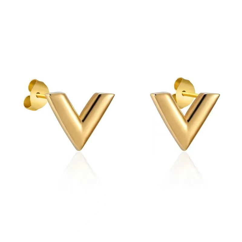 Golden V studs earrings