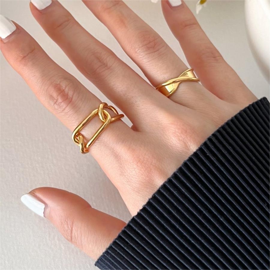 Minimalist Chain Ring